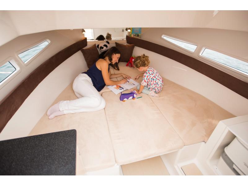 Book yachts online - motorboat - Atlantic Marine Sun Cruiser 690 - Nana - rent