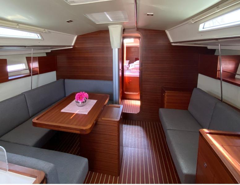 Book yachts online - sailboat - Salona 44 - LeeLoo - rent