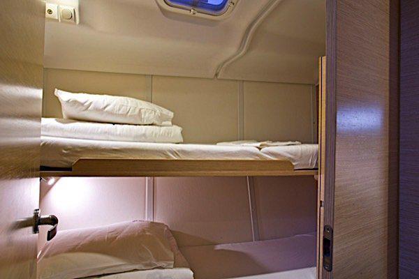 Book yachts online - sailboat - Elan 444 Impression - MARIJANA 48 - rent