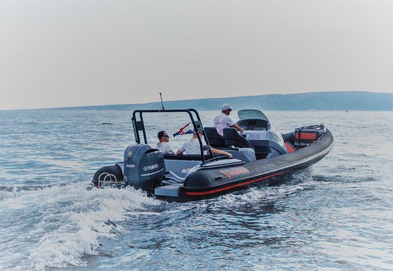 Book yachts online - motorboat - Highfield Sport 760 - no name - rent