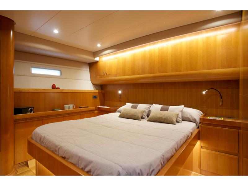 Book yachts online - sailboat - Starkel 78 - Alysée - rent
