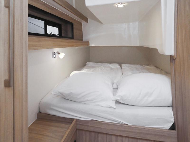 Book yachts online - motorboat - Futura 40 Grand Horizon - VESPUCCI - rent