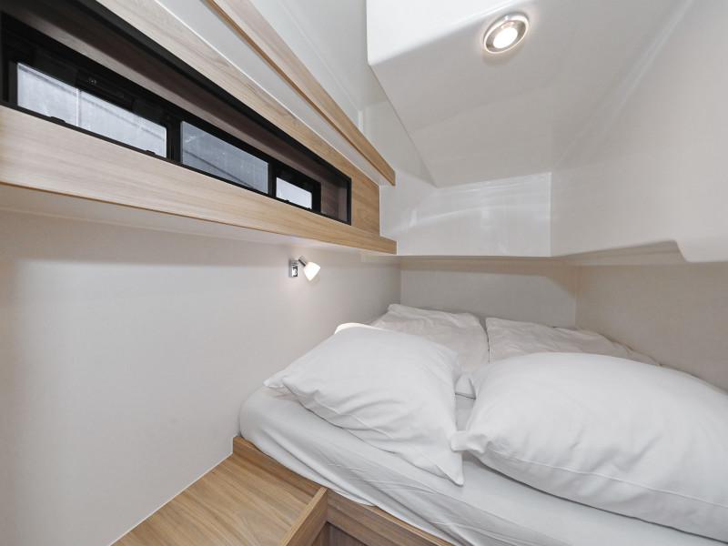 Book yachts online - motorboat - Futura 40 Grand Horizon - X MAGELLAN - rent