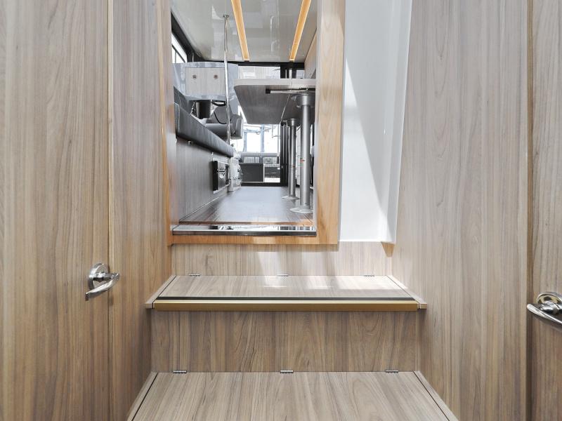 Book yachts online - motorboat - Futura 40 Grand Horizon - X MAGELLAN - rent