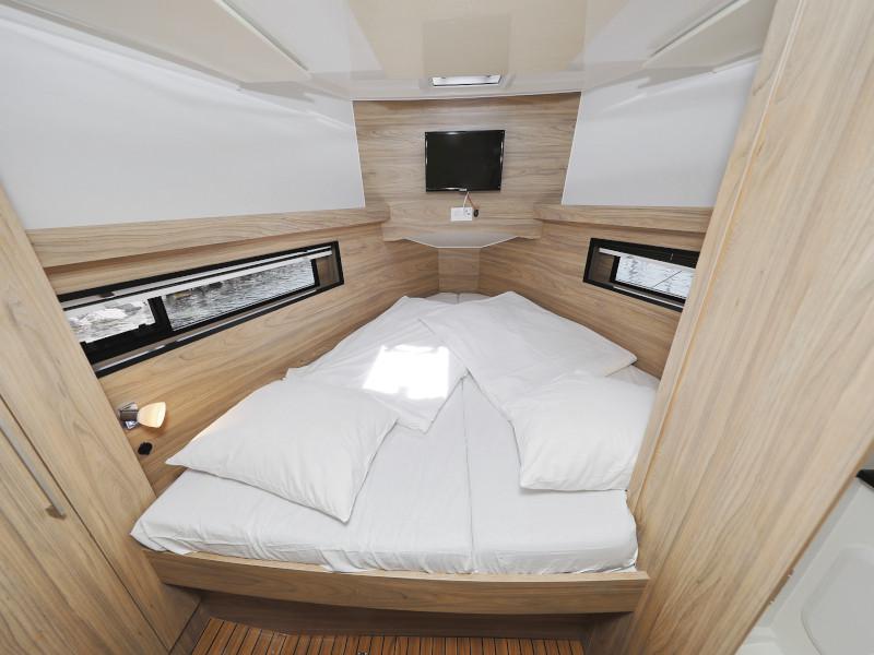 Book yachts online - motorboat - Futura 40 Grand Horizon - X MAGELLAN - rent