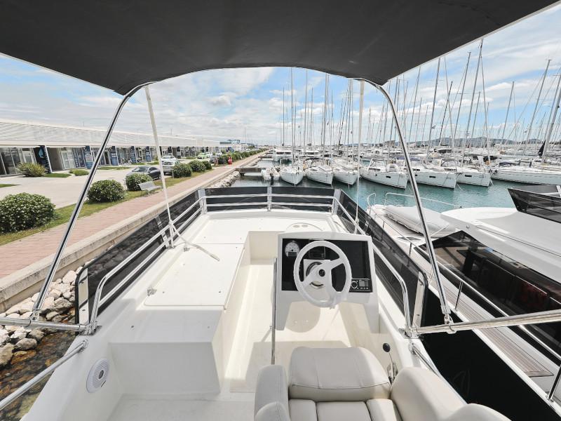 Book yachts online - motorboat - Futura 40 Grand Horizon - X MAGELLAN - rent