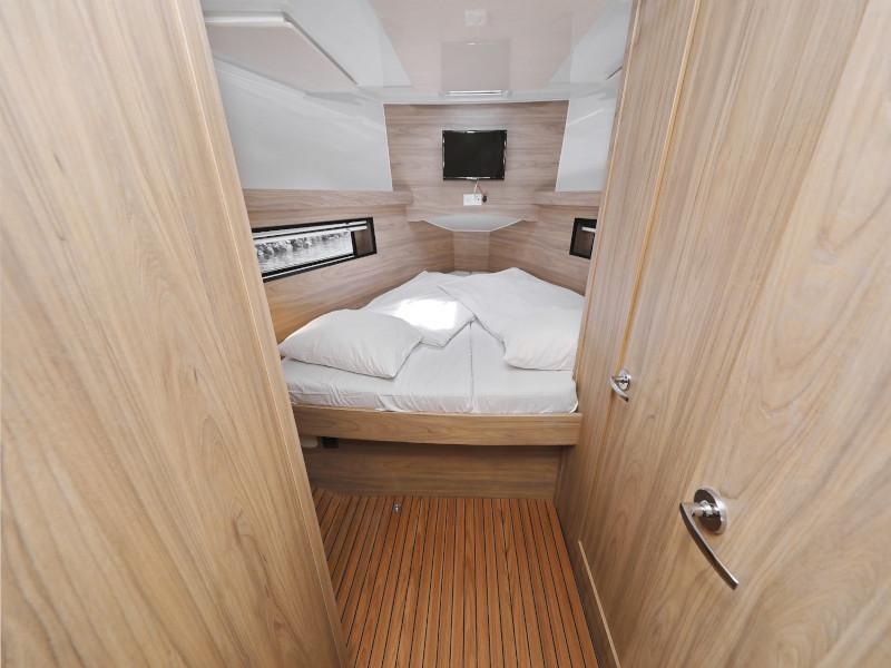 Book yachts online - motorboat - Futura 40 Grand Horizon - X MAGELLAN - rent