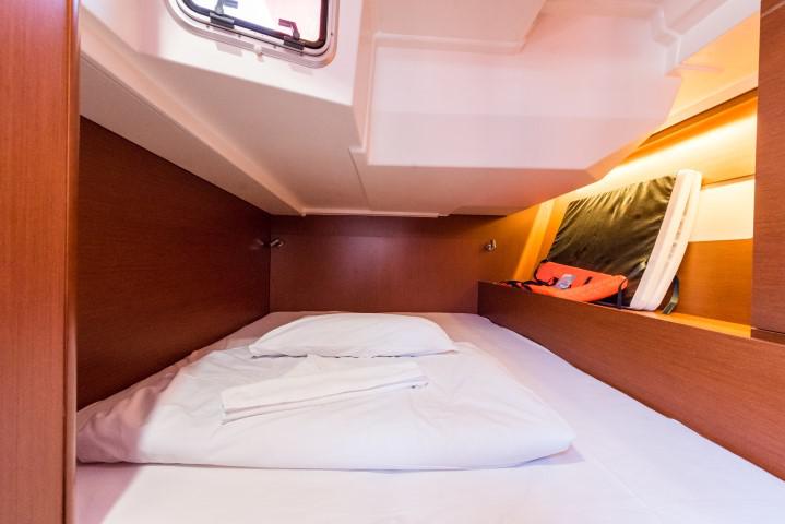 Book yachts online - sailboat - Oceanis 51.1 - ANNETTE -  AC and generator - rent