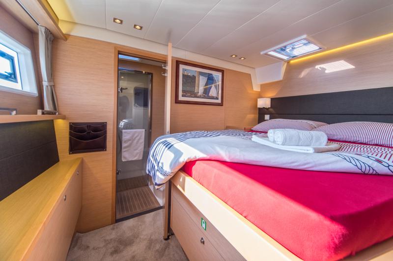 Book yachts online - catamaran - Lagoon 560 S2 (2016) equipped with generator, AC (saloon+cabins), water maker, ice maker, microwave oven, dishwasher, underwater lights, 2 X S.U.P. , water ski &amp; tube, 8 snorkel. sets - PURA VIDA - rent