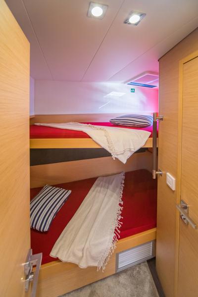Book yachts online - catamaran - Lagoon 560 S2 (2016) equipped with generator, AC (saloon+cabins), water maker, ice maker, microwave oven, dishwasher, underwater lights, 2 X S.U.P. , water ski &amp; tube, 8 snorkel. sets - PURA VIDA - rent