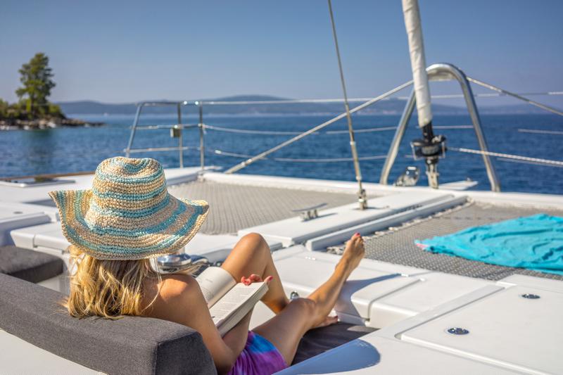 Book yachts online - catamaran - Lagoon 560 S2 (2016) equipped with generator, AC (saloon+cabins), water maker, ice maker, microwave oven, dishwasher, underwater lights, 2 X S.U.P. , water ski &amp; tube, 8 snorkel. sets - PURA VIDA - rent