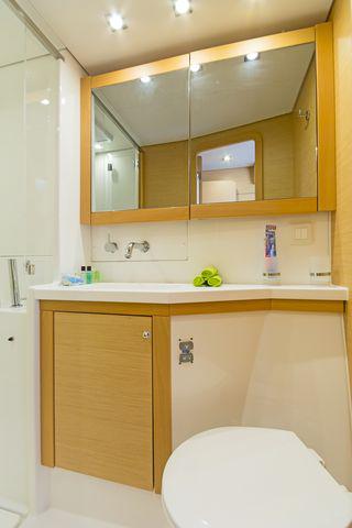 Book yachts online - catamaran - Lagoon 450 Fly A/C &amp; GEN - TAMIRO II - rent