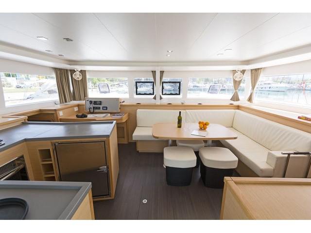 Book yachts online - catamaran - Lagoon 450 Fly A/C &amp; GEN - TAMIRO II - rent