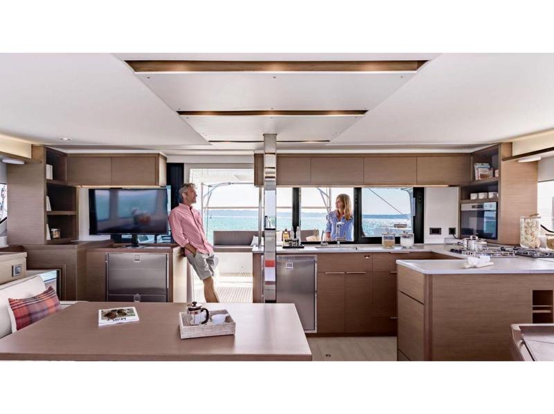 Book yachts online - catamaran - Lagoon 46 A/C &amp; GEN - GOLDEN STAR - rent