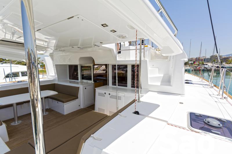 Book yachts online - catamaran - Lagoon 450 Fly A/C &amp; GEN - Sao - rent