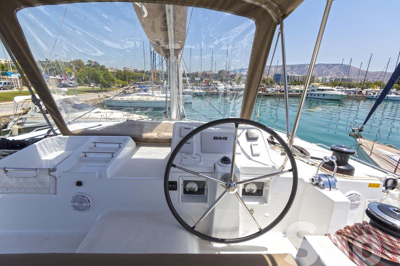 Book yachts online - catamaran - Lagoon 450 Fly A/C &amp; GEN - Sao - rent