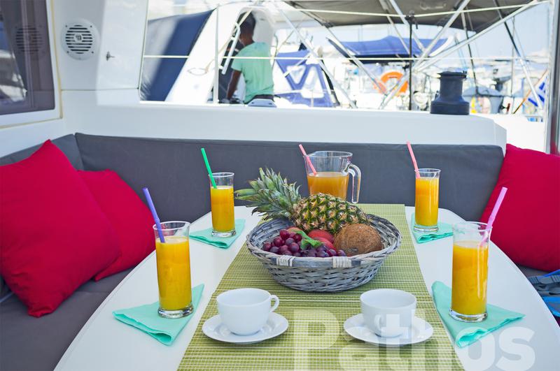 Book yachts online - catamaran - Lagoon 400. - Pathos - rent