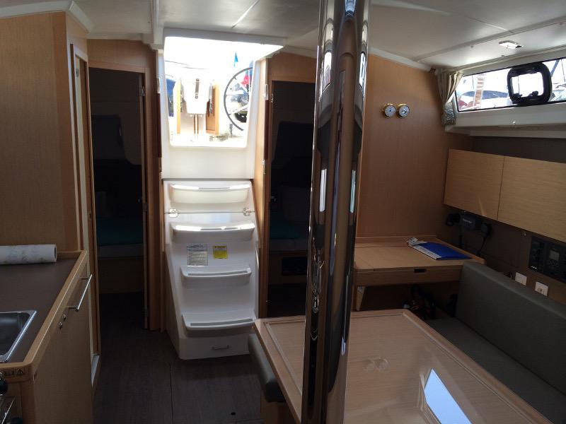 Book yachts online - sailboat - Beneteau - Oceanis 38 - Mighty M - rent