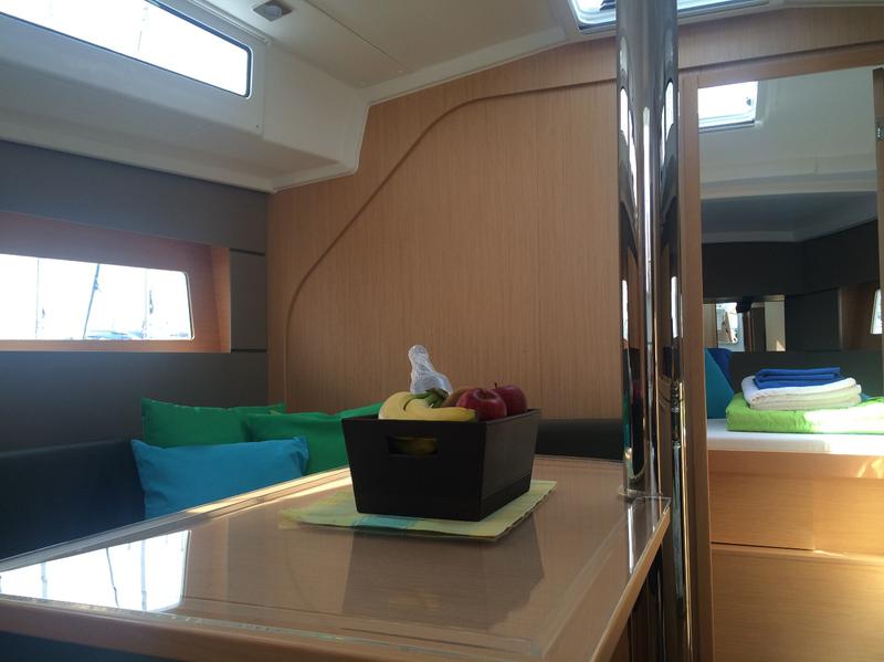 Book yachts online - sailboat - Beneteau - Oceanis 38 - Audacious D - rent