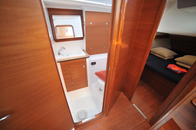 Book yachts online - sailboat - Dufour 460 Grand Large - Rubia - rent