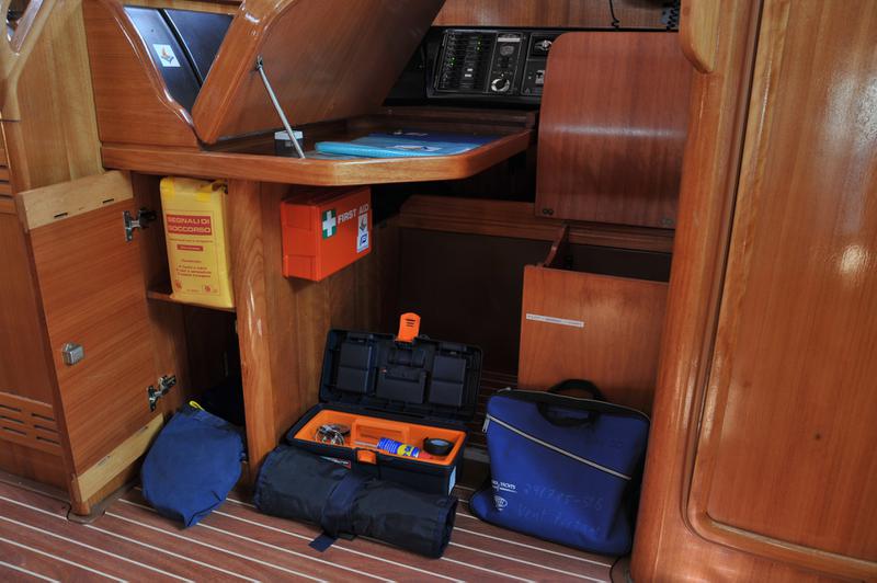 Book yachts online - sailboat - Bavaria 50 Cruiser - Tina - rent