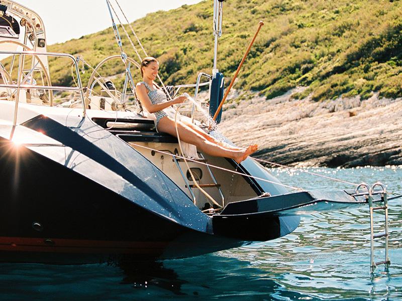 Book yachts online - sailboat - Beneteau 62 - Bogey 1 - skipper included in price - rent