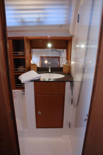 Book yachts online - sailboat - Bavaria Cruiser 41 - Khimeya - rent