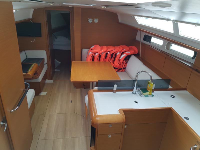 Book yachts online - sailboat - Sun Odyssey 409 - Tina - rent