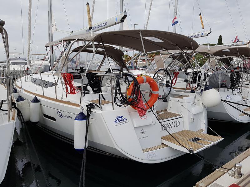 Book yachts online - sailboat - Sun Odyssey 409 - David - rent