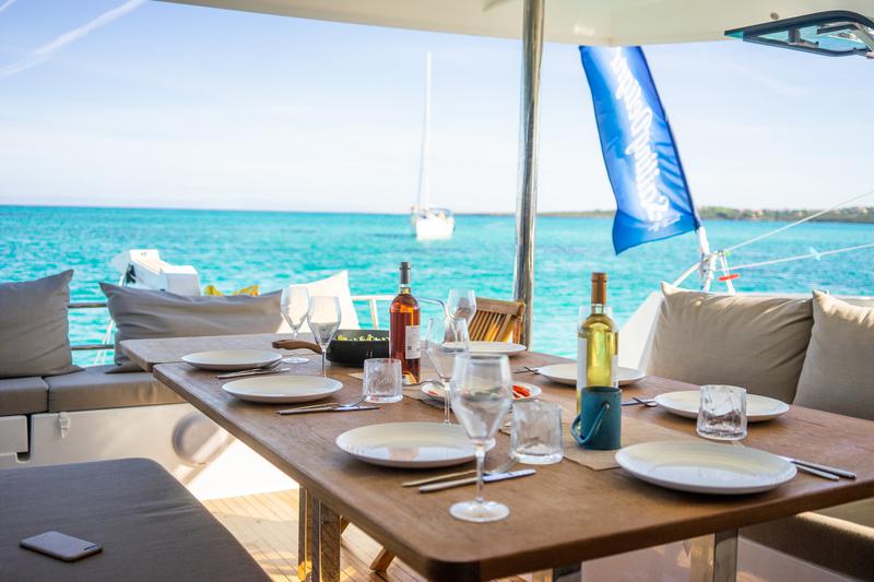 Book yachts online - catamaran - Saba 50 [8 CAB] - Lamela LA - rent