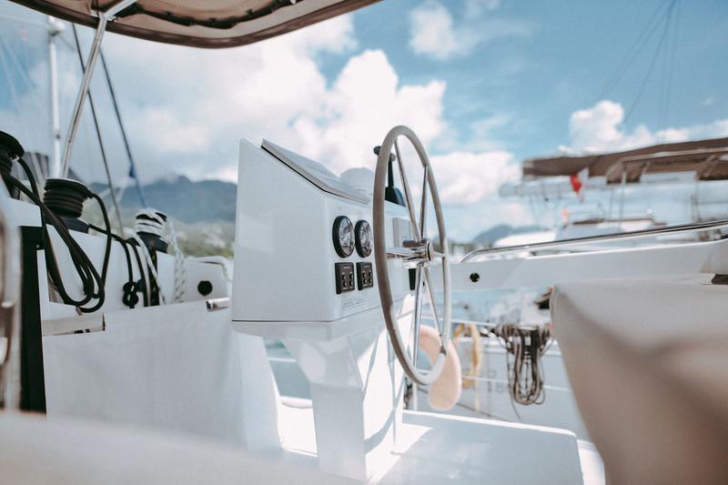 Book yachts online - catamaran - Helia 44 Evolution - Knyps KN - rent