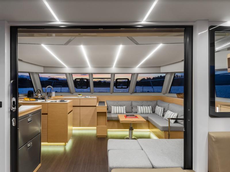 Book yachts online - powercatamaran - Nautitech 47 Power - ZEUS - rent