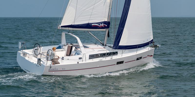 Book yachts online - sailboat - Moorings 382 - Moorings 382 (2016) - rent