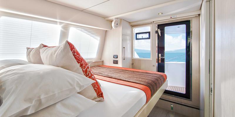 Book yachts online - catamaran - Moorings 5800 - Moorings 5800 (2015) - rent