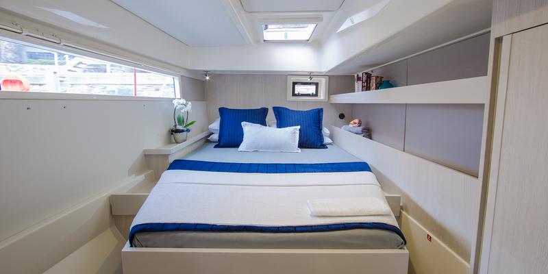Book yachts online - catamaran - Moorings 4800 - Moorings 4800 (2016) - rent
