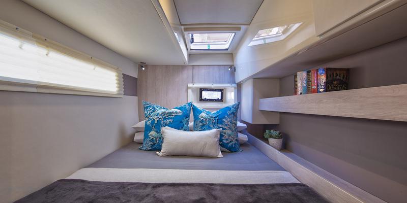 Book yachts online - catamaran - Moorings 4000 - Moorings 4000 (2016) - rent