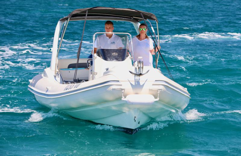 Book yachts online - motorboat - Nuova Jolly Prince 23 - Nuova Jolly Prince 23 - rent
