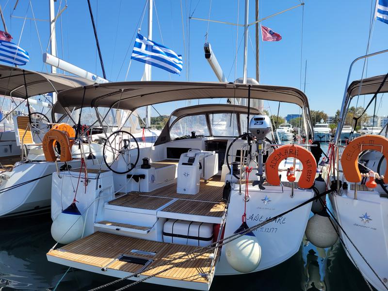 Book yachts online - sailboat - Sun Odyssey 490 (10) - ADEMARE - rent