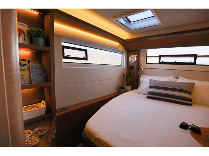 Book yachts online - catamaran - Lagoon 50 (5 cabs) Skippered - ADIAMO - rent