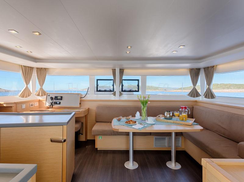 Book yachts online - catamaran - Lagoon 450 F Luxury - ALBA MOUSE  - rent