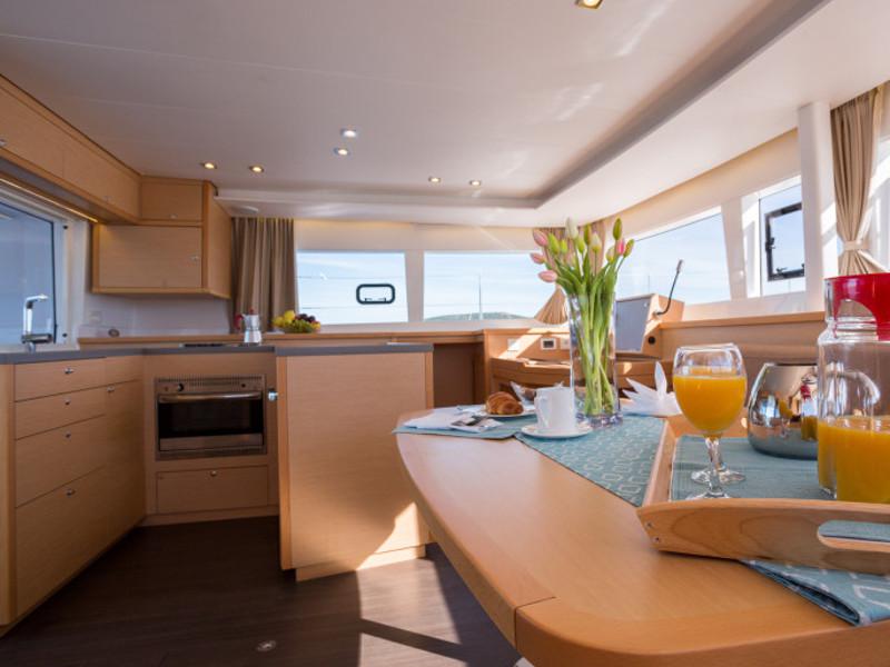 Book yachts online - catamaran - Lagoon 450 F Luxury - ALBA MOUSE  - rent