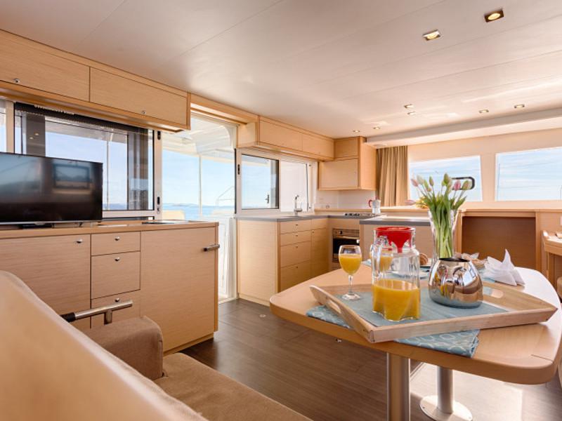 Book yachts online - catamaran - Lagoon 450 F Luxury - ALBA MOUSE  - rent