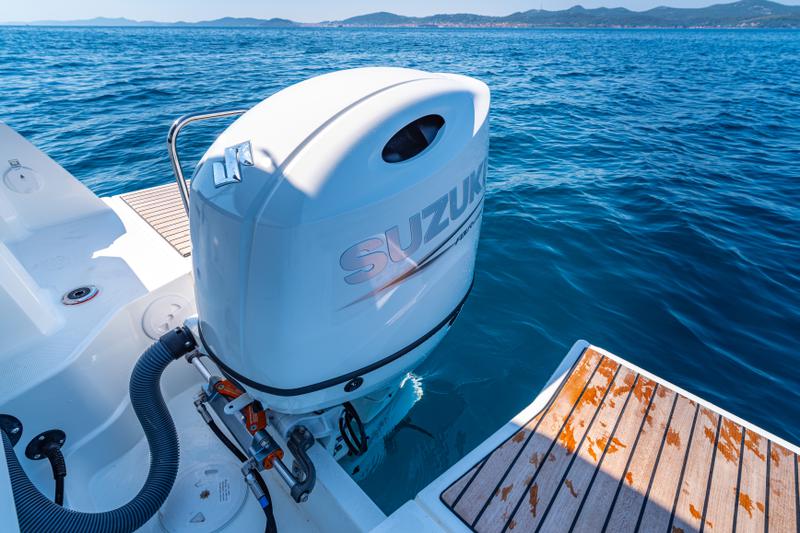 Book yachts online - motorboat - Merry Fisher 795 - Klapa - rent