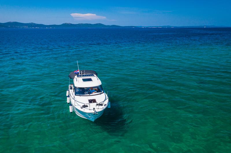 Book yachts online - motorboat - Merry Fisher 795 - Klapa - rent