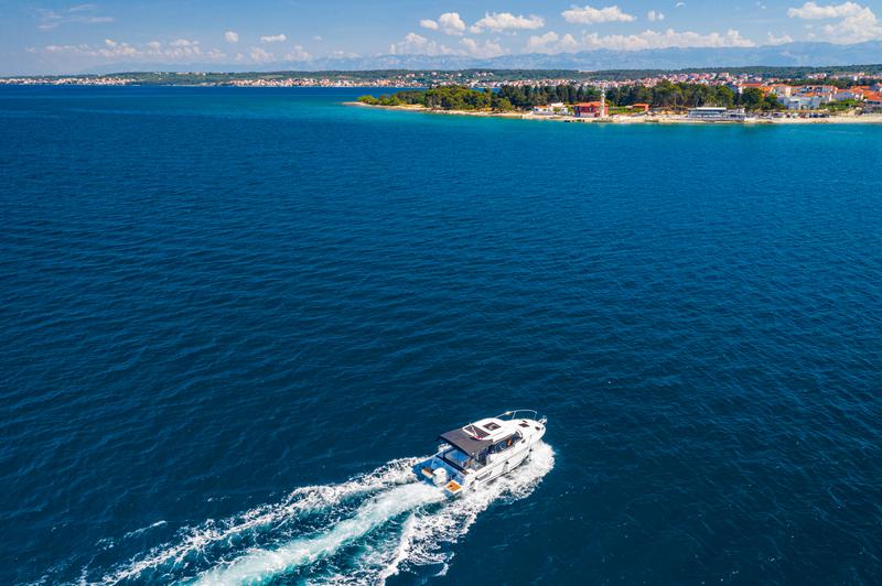 Book yachts online - motorboat - Merry Fisher 795 - Klapa - rent