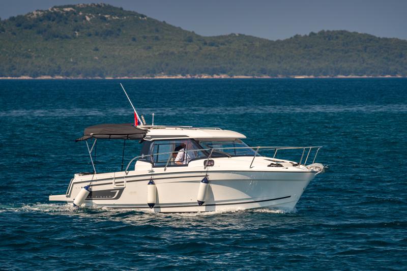 Book yachts online - motorboat - Merry Fisher 795 - Klapa - rent