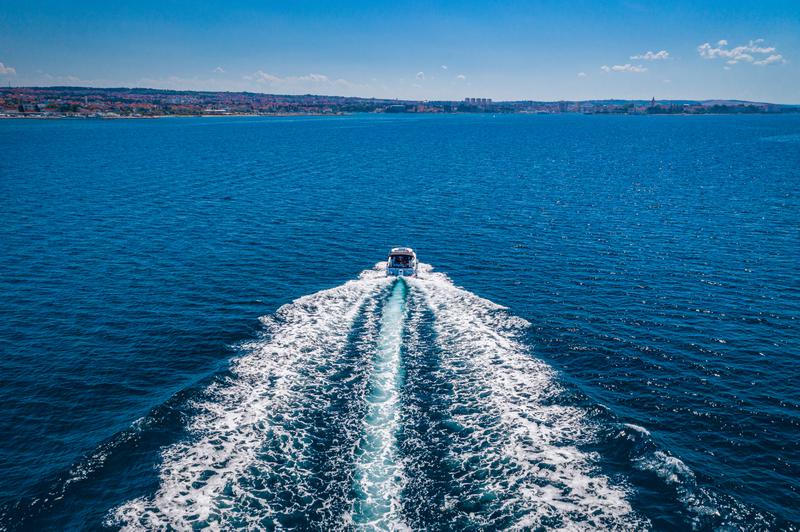 Book yachts online - motorboat - Merry Fisher 795 - Klapa - rent