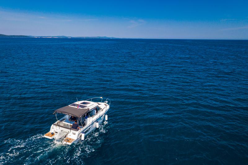 Book yachts online - motorboat - Merry Fisher 795 - Klapa - rent