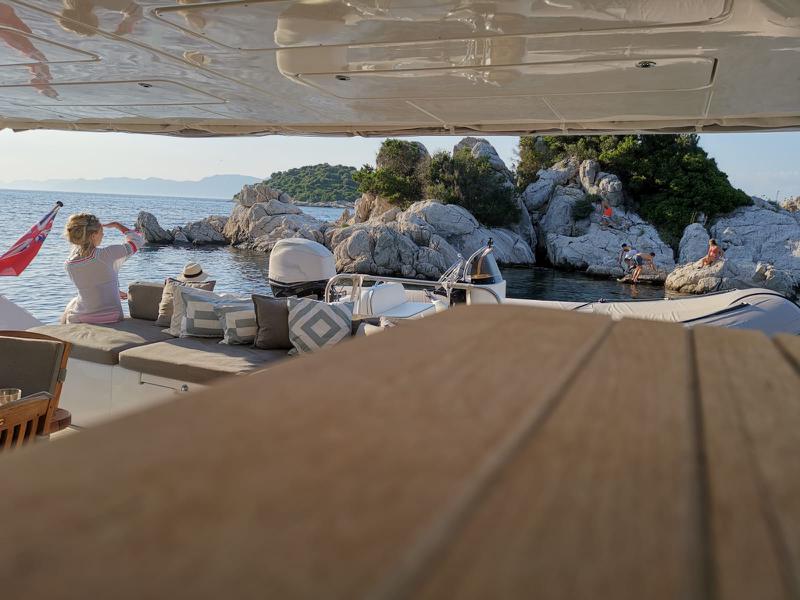 Book yachts online - catamaran - Lagoon 620 - TWIN - rent