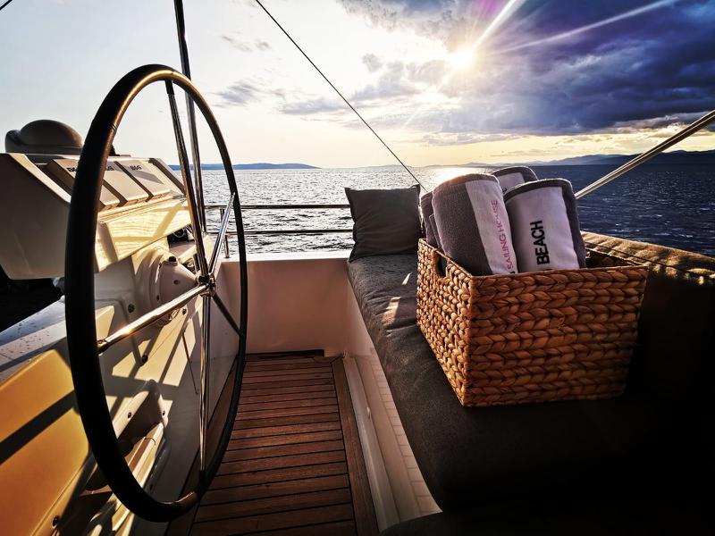 Book yachts online - catamaran - Lagoon 620 - TWIN - rent